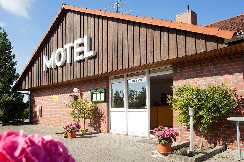 Motel Στράλσουντ Εξωτερικό φωτογραφία