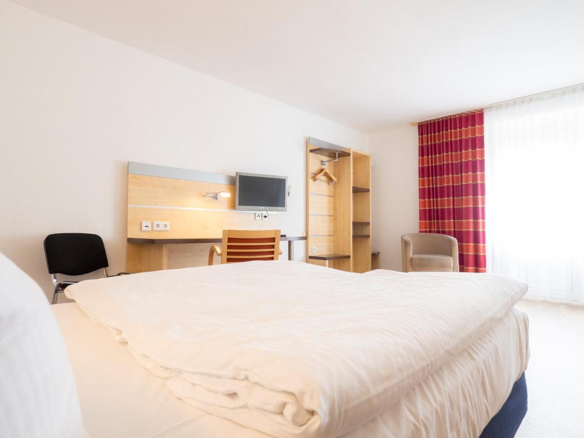 Motel Στράλσουντ Εξωτερικό φωτογραφία