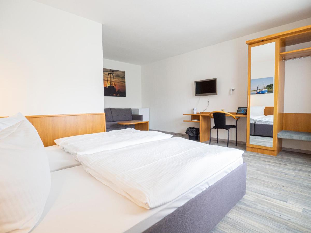 Motel Στράλσουντ Εξωτερικό φωτογραφία