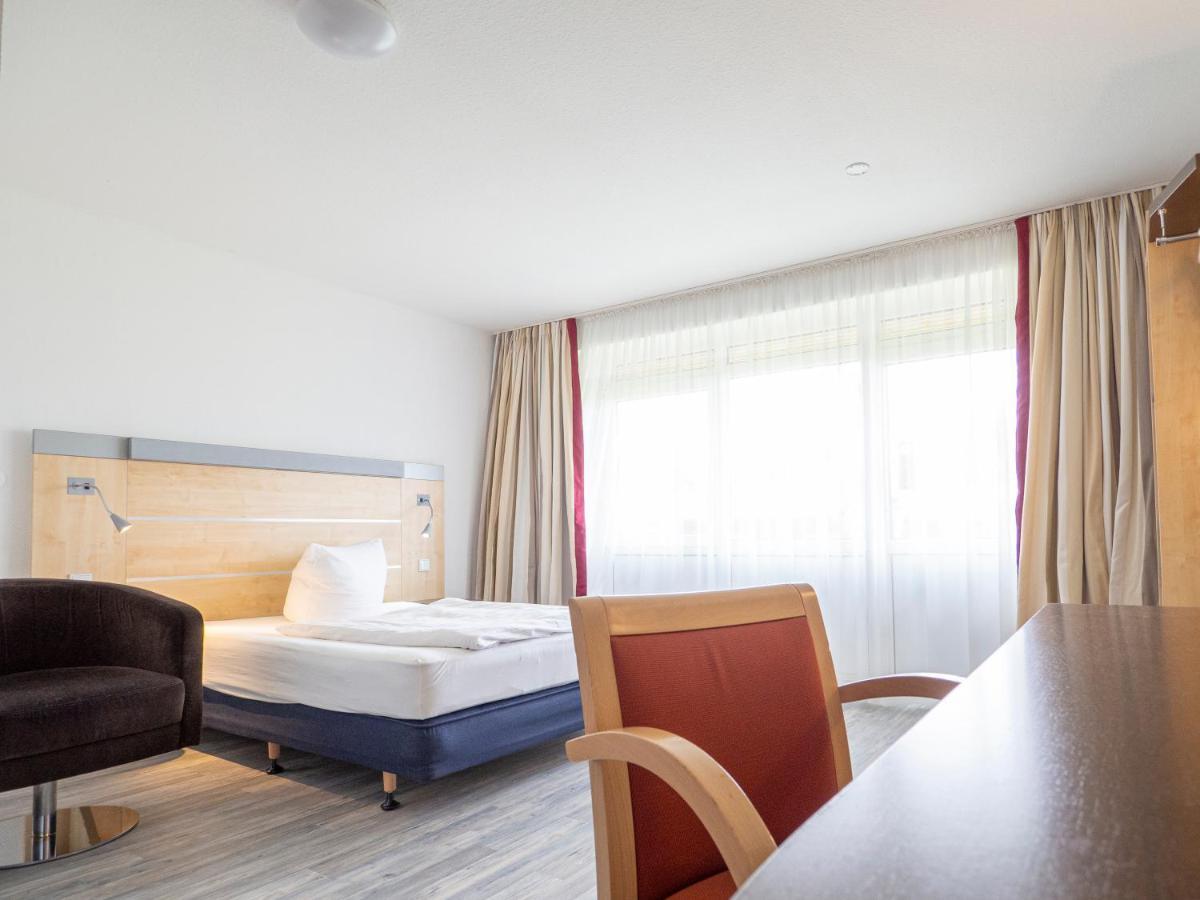 Motel Στράλσουντ Εξωτερικό φωτογραφία